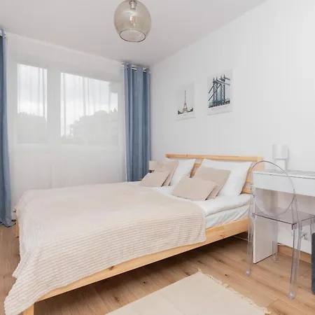 Bright Apartment With Private Garden And Accepting Pets By Noclegi Renters Gdansk Exterior photo