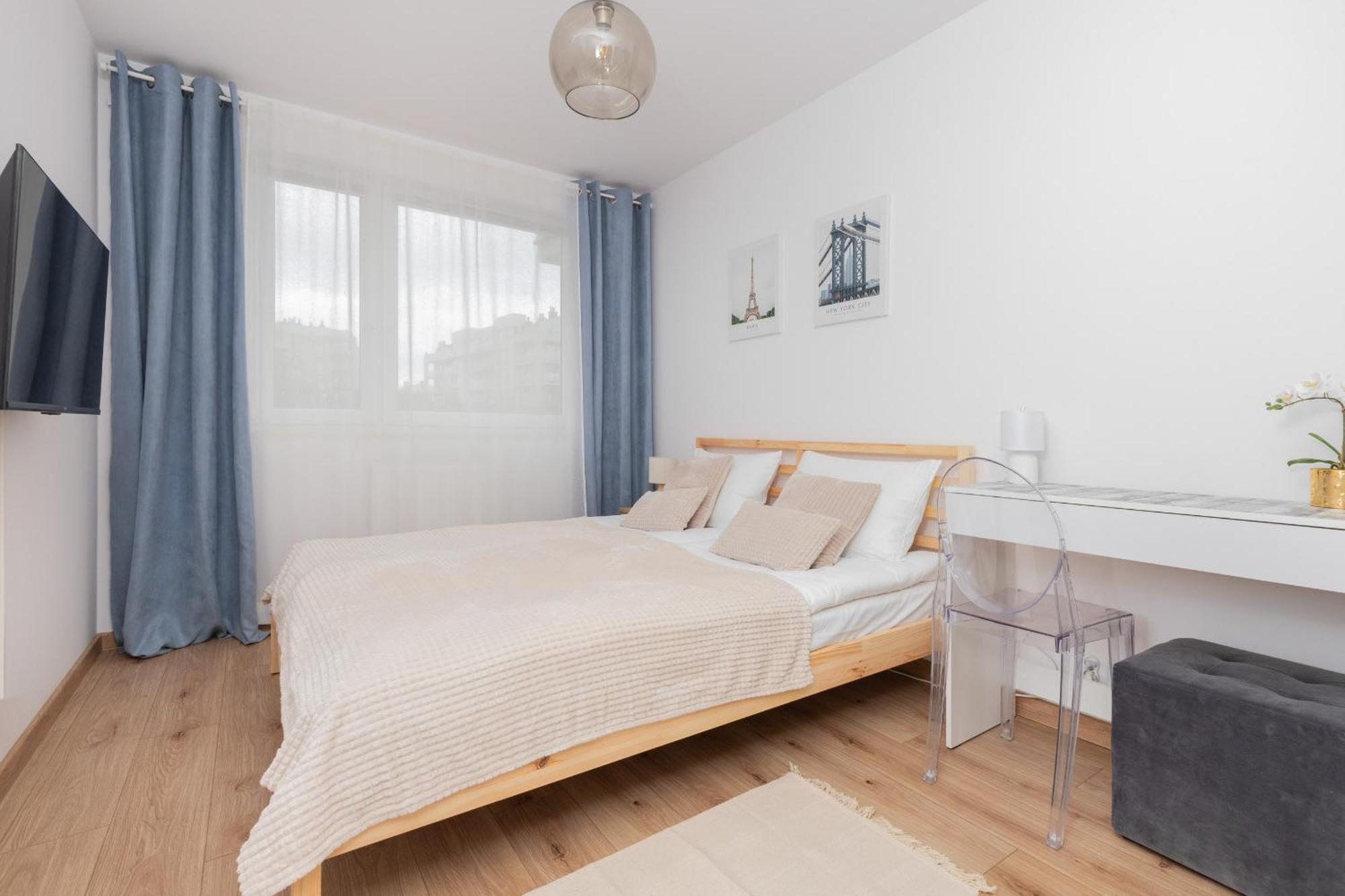 Bright With Private Garden And Accepting Pets By Renters * Gdansk